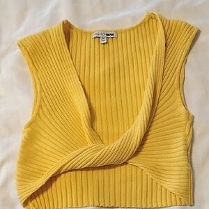 Fashion Nova Woman's Yellow Sleeveless Twist Me Top, Size: M